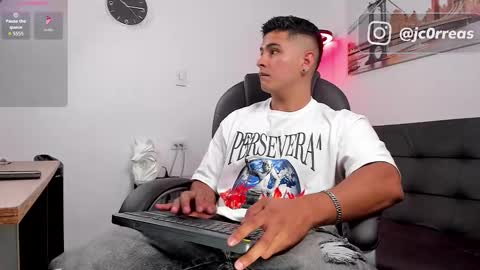 _juanes__ online show from October 2025 10:32:02 PM