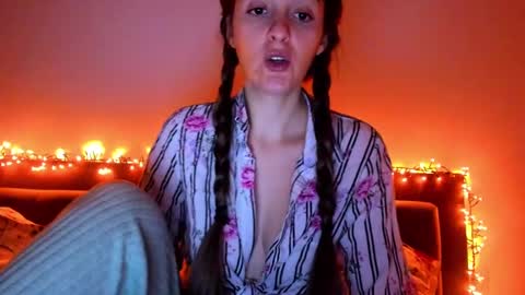 Snapshot of _just_a_simple_girl chatting on October 2025 11:32:02 AM _just_a_simple_girl online show from October 2025 11:32:02 AM