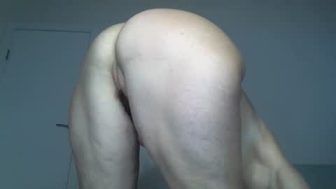 Snapshot of _kapelka_ chatting on October 2025 03:04:01 AM KAPELKA online show from October 2025 03:04:01 AM