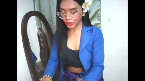 Snapshot of _karie_ chatting on October 2025 01:34:01 PM _karie_ online show from October 2025 01:34:01 PM