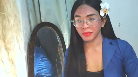 Snapshot of _karie_ chatting on October 2025 01:23:02 PM _karie_ online show from October 2025 01:23:02 PM