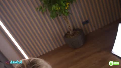 Kate online show from October 2025 02:46:01 PM