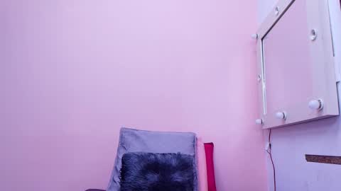 Snapshot of _kendall_07 chatting on October 2025 12:02:02 PM Kendall online show from October 2025 12:02:02 PM