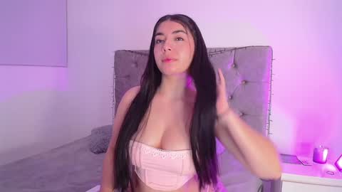 _kimtorres_ online show from January 2025 08:43:01 AM