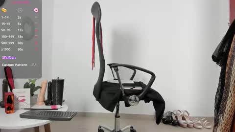 Snapshot of _kinkyashley chatting on November 2025 07:03:01 PM Ashley online show from November 2025 07:03:01 PM