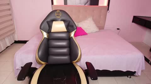 Snapshot of _kitten_1 chatting on February 2025 12:38:02 AM _kitten_1 online show from February 2025 12:38:02 AM