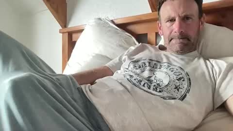 Kiwi online show from October 2025 09:30:01 PM