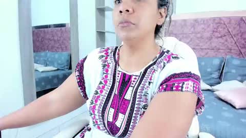 NAILHA SAJANI  online show from March 2025 11:47:02 AM