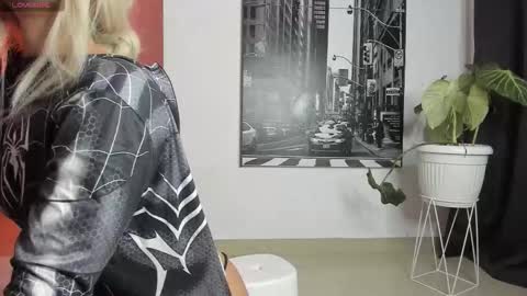 Agatha Arias IG  lapetitemort 1 online show from September 2025 02:22:01 AM