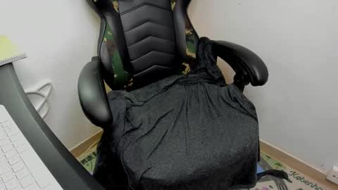 Layne online show from November 2025 09:31:01 AM