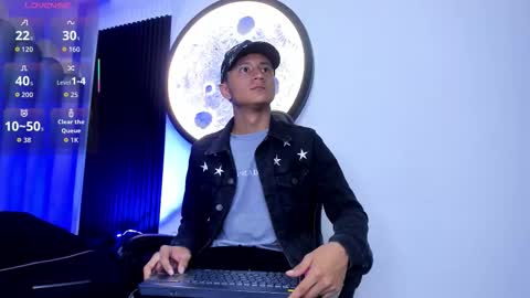 _leohot_ online show from November 2025 03:34:01 AM