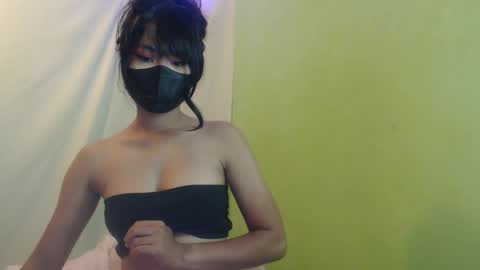 _lilies_gigi_ online show from March 2025 10:17:02 PM