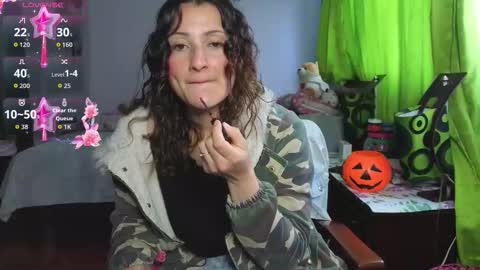 Lindasy online show from October 2025 03:46:02 PM