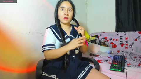 Snapshot of _litle_mily_ chatting on December 2024 01:47:01 AM Mily online show from December 2024 01:47:01 AM