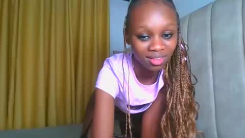Littlevenus online show from September 2025 03:29:01 AM