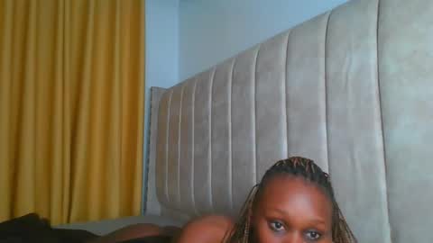 Littlevenus online show from September 2025 03:35:02 PM