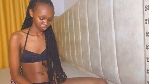 Littlevenus online show from November 2025 12:24:02 AM