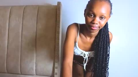 Littlevenus online show from November 2025 12:54:01 AM