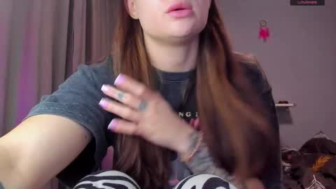 _lorra online show from September 2025 06:12:02 PM