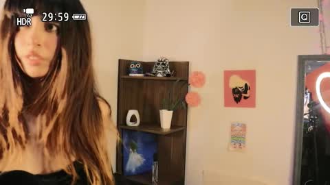 Snapshot of _lucy_white_ chatting on November 2025 05:30:02 AM Lucy online show from November 2025 05:30:02 AM