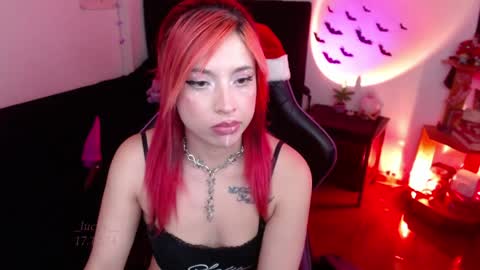 Queen.  Help me reach 100 thumbs up  online show from December 2024 08:32:02 PM