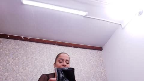 Luna online show from February 2025 03:01:01 AM