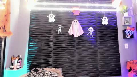 Snapshot of _lustyles_ chatting on October 2025 11:47:01 AM _lustyles_ online show from October 2025 11:47:01 AM