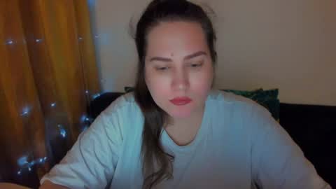 Snapshot of _madalexa_ chatting on December 2024 09:45:01 PM Alexa online show from December 2024 09:45:01 PM
