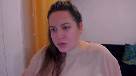 Snapshot of _madalexa_ chatting on February 2025 03:35:01 PM Alexa online show from February 2025 03:35:01 PM