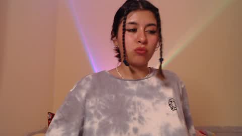 Maia online show from December 2024 01:58:02 AM