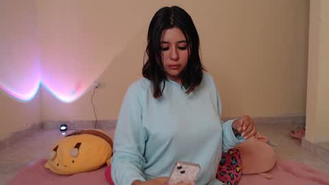 Maia online show from January 2025 12:06:02 PM