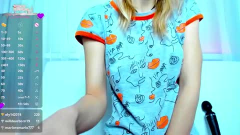 Snapshot of _mari_so chatting on January 2025 05:08:02 AM Scarlett online show from January 2025 05:08:02 AM