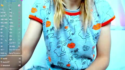 Snapshot of _mari_so chatting on January 2025 07:43:02 AM Scarlett online show from January 2025 07:43:02 AM
