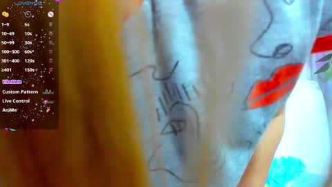 Snapshot of _mari_so chatting on January 2025 04:47:01 AM Scarlett online show from January 2025 04:47:01 AM