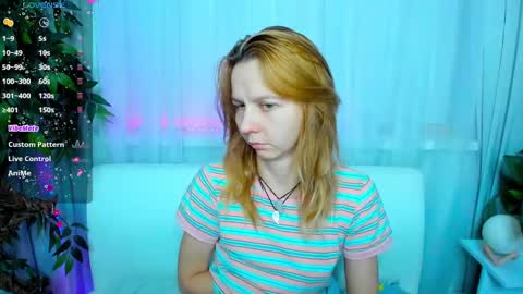 Snapshot of _mari_so chatting on February 2025 01:57:01 AM Scarlett online show from February 2025 01:57:01 AM