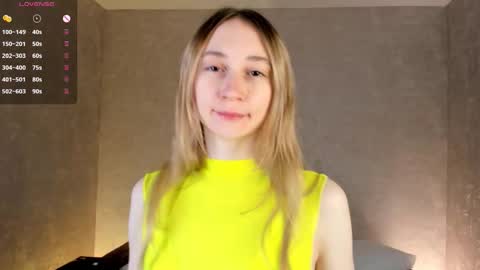  Gwen  online show from October 2025 03:28:01 AM