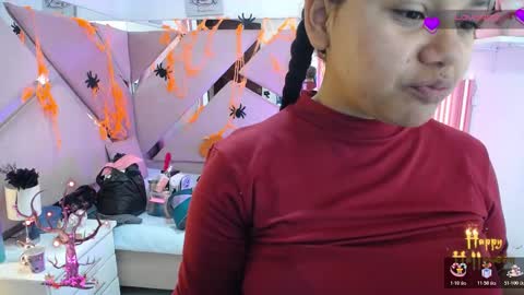 Snapshot of _miaaleon chatting on October 2025 12:38:02 PM Mia online show from October 2025 12:38:02 PM