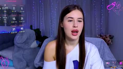 Snapshot of _mila__aa chatting on October 2025 09:01:01 PM Milana online show from October 2025 09:01:01 PM