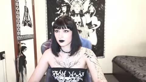 Millisi online show from October 2025 10:15:01 PM