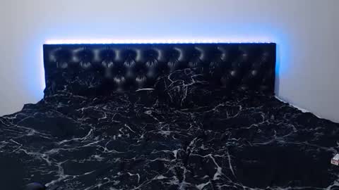 mikey and mia online show from November 2025 05:24:02 PM