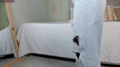 kimberley cruz online show from October 2025 12:06:01 PM