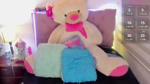 Emi   online show from March 2025 10:30:02 PM