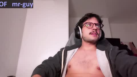 Snapshot of _mrguy_ chatting on January 2025 11:54:02 AM _mrguy_ online show from January 2025 11:54:02 AM