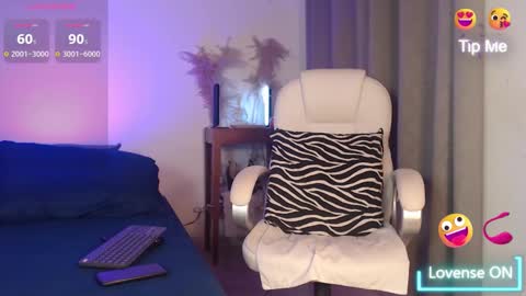 Snapshot of _naia_ross1 chatting on November 2025 08:40:01 PM Naia Ross online show from November 2025 08:40:01 PM