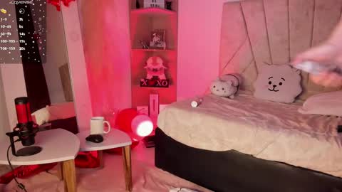 Snapshot of _niah_ chatting on February 2025 08:22:01 PM Niah You can call me Ni or cutie haha online show from February 2025 08:22:01 PM