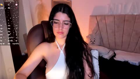 Snapshot of _niah_ chatting on March 2025 12:20:01 AM Niah You can call me Ni or cutie haha online show from March 2025 12:20:01 AM