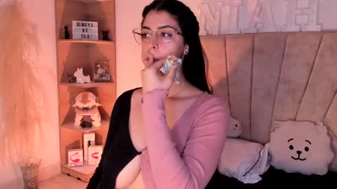 Snapshot of _niah_ chatting on March 2025 12:16:01 AM Niah You can call me Ni or cutie haha online show from March 2025 12:16:01 AM