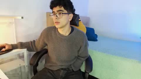 Snapshot of _nickconnor1 chatting on October 2025 06:36:01 AM Nicolas online show from October 2025 06:36:01 AM