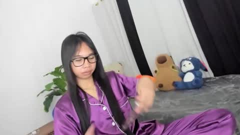 Snapshot of _nicole69_ chatting on November 2025 08:08:01 PM Nicole online show from November 2025 08:08:01 PM