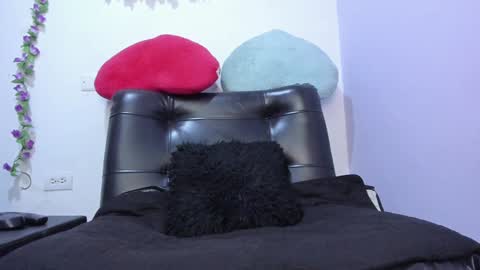 juliana online show from February 2025 09:07:01 AM